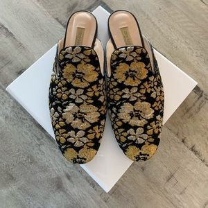 EMBROIDERED LOAFERS! DEE KELLER 39